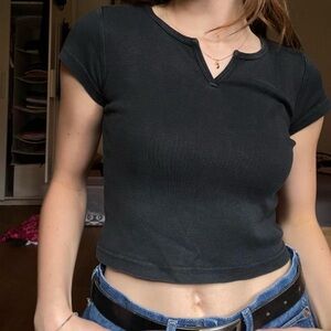 Brandy Melville Black Ashlyn V Notch Baby Tee One Size